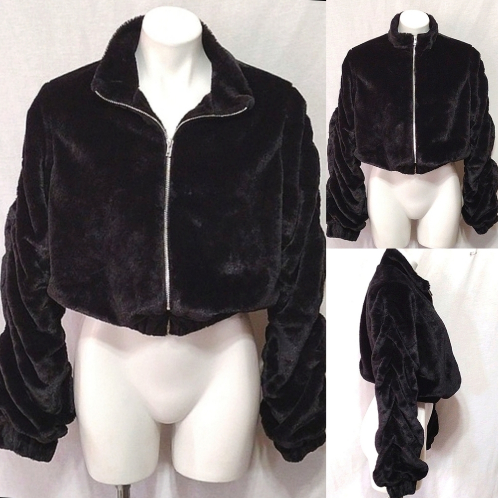 NWT Symphony Faux Fur Teddy Bomber Jacket Ruched Sleeves Cozy Glam Jacket Small